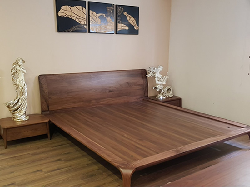 Gường ngủ gỗ tự nhiên tại xưởng